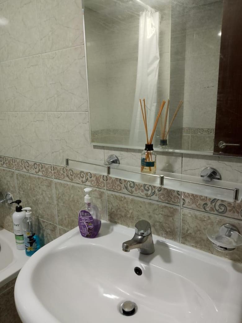 Top House Hostel Αμπού Ντάμπι Εξωτερικό φωτογραφία